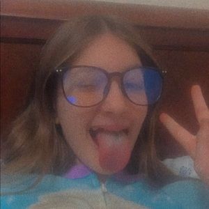 Meet your Posher, Lexia